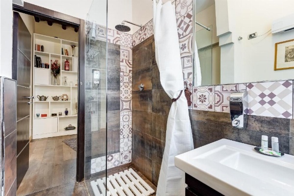 Piazza Di Spagna Fantastic Apartment image 28