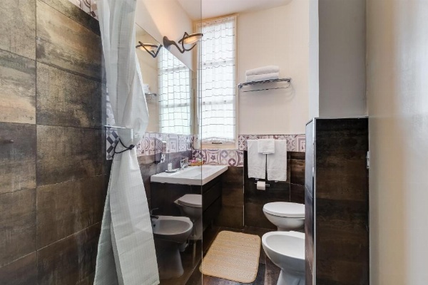 Piazza Di Spagna Fantastic Apartment image 29